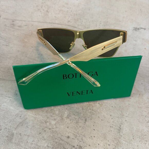 Bottega Veneta Gold Cat-Eye Sunglasses – Worn Once, Authentic, Box & Cards - Picture 6 of 8